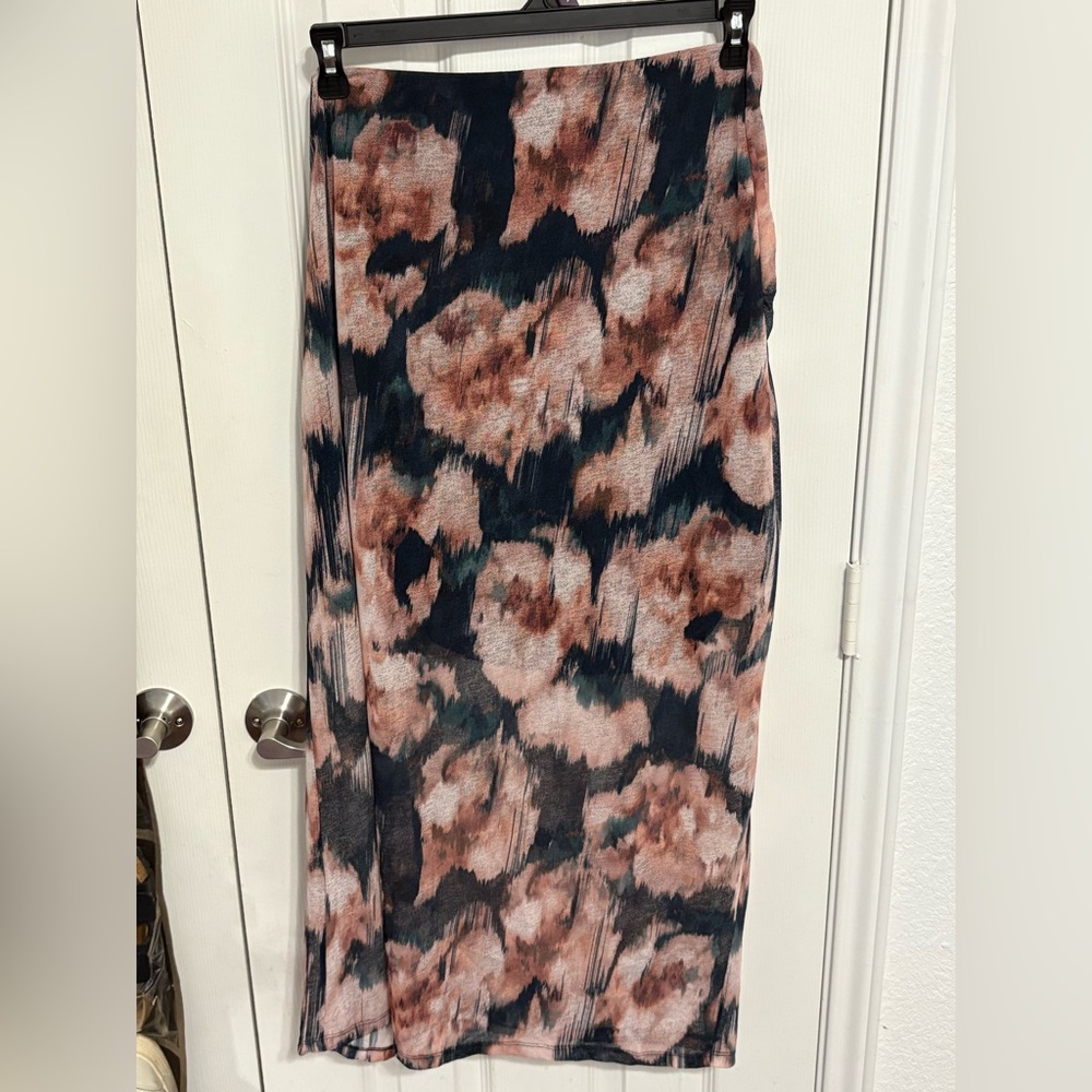Abercrombie & Fitch Floral Print Maxi Skirt in Blush and Black